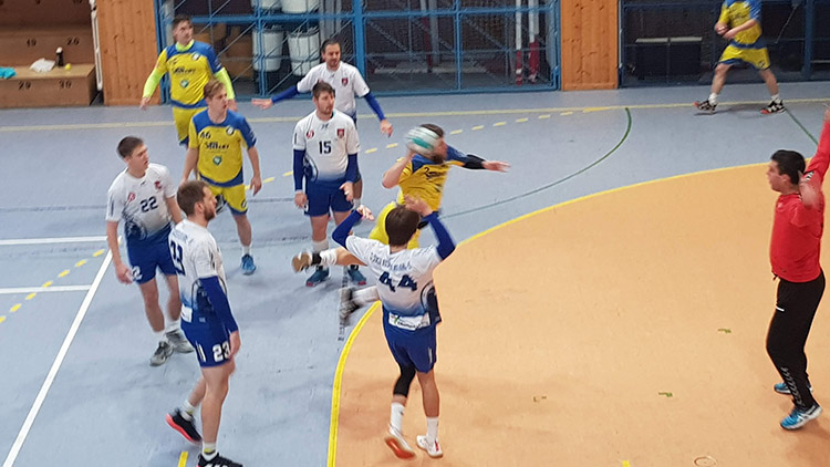 Úžasným finišem Kostelec sebral Újezdu bod!