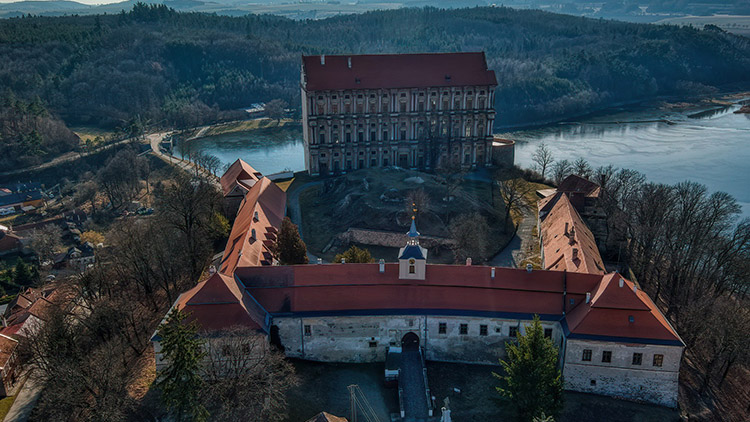 Národní kulturní památka  peníze na fasádu stále vyhlíží   