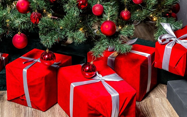 Ne/výhody při nakupování dárků on-line