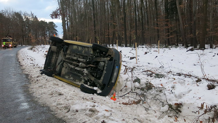 S autem se překulil na bok