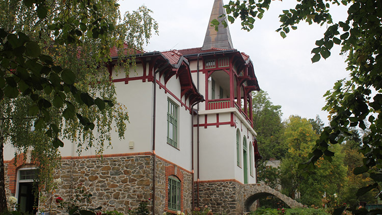 Opravovaný Vojáčkův tábor ve Stražisku  vstává z popela. Vystoupí v něm filharmonie?