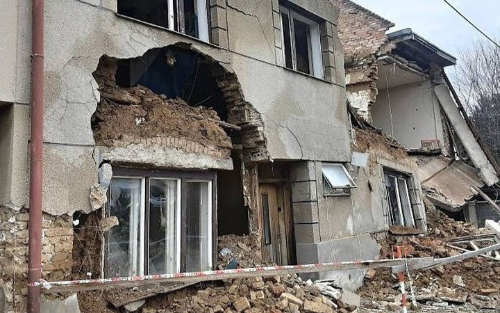 V Tištíně se zřítil dům!