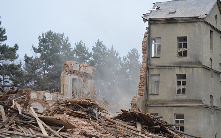 Co místo jezdeckých kasáren?  Bytové domy a veřejná zeleň