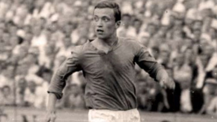 Zesnul Pavel Dyba.Vstřelil branku Realu Madrid, zahrál si proti Brazílii