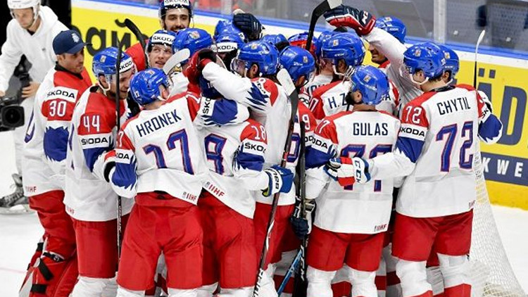 Čtyři měsíce dovolené