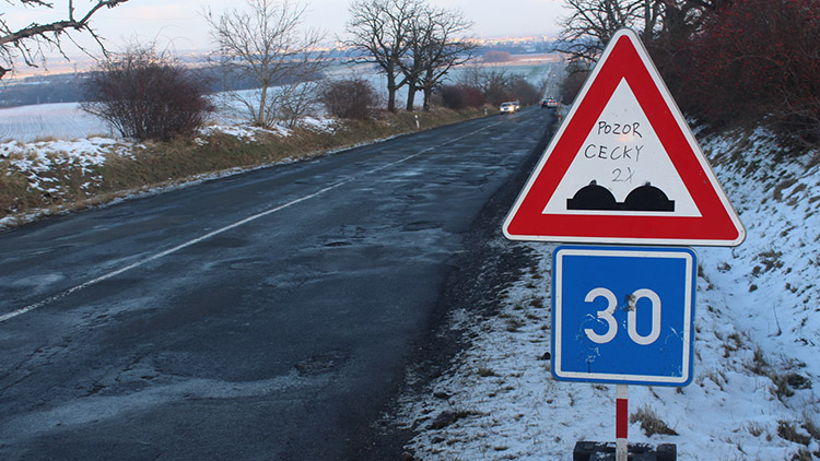 „Tohle už je moc!“ zuří řidiči na cestě do Ohrozimi