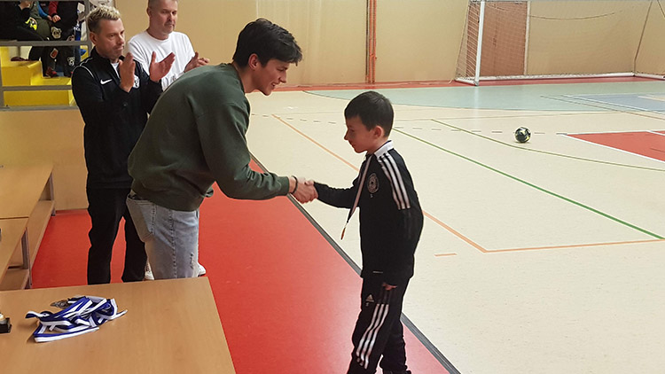 Velký fotbalový turnaj 1.SK Prostějov U9 v Němčicích vyhrála  Sigma, domácí byli šestí. A kluci si užili i freestyle show!