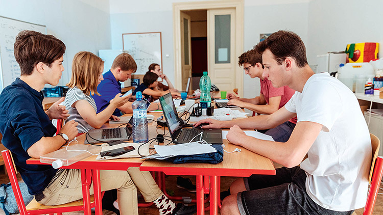 Jak se nejlépe začlenit do školního kolektivu?