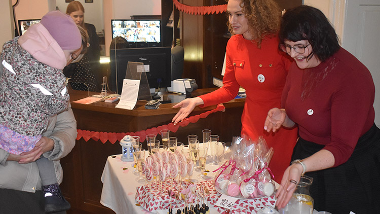 Valentýn v muzeu lákal  NEJEN ZAMILOVANÉ