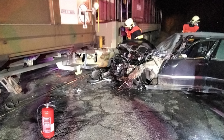 Střet vlaku s osobním vozidlem