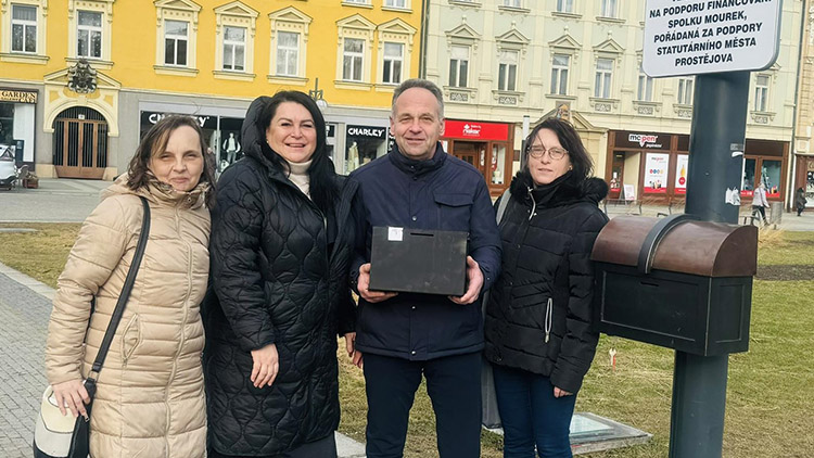 Kočičí bezdomovce zachraňuje Mourek i s pomocí Prostějovanů