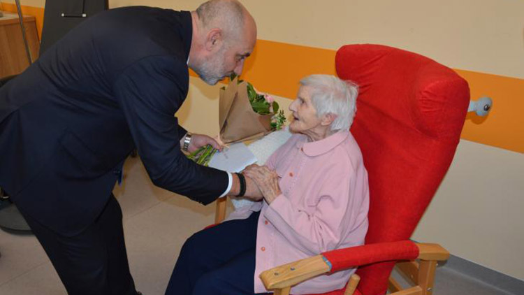 Gratulace Anně Všetičkové.  101 let!