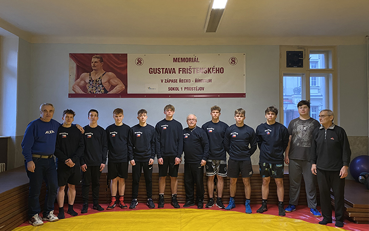 Mladí zápasníci Sokola I Prostějov startovali  na MČR juniorů a rozjíždějí první ligu družstev