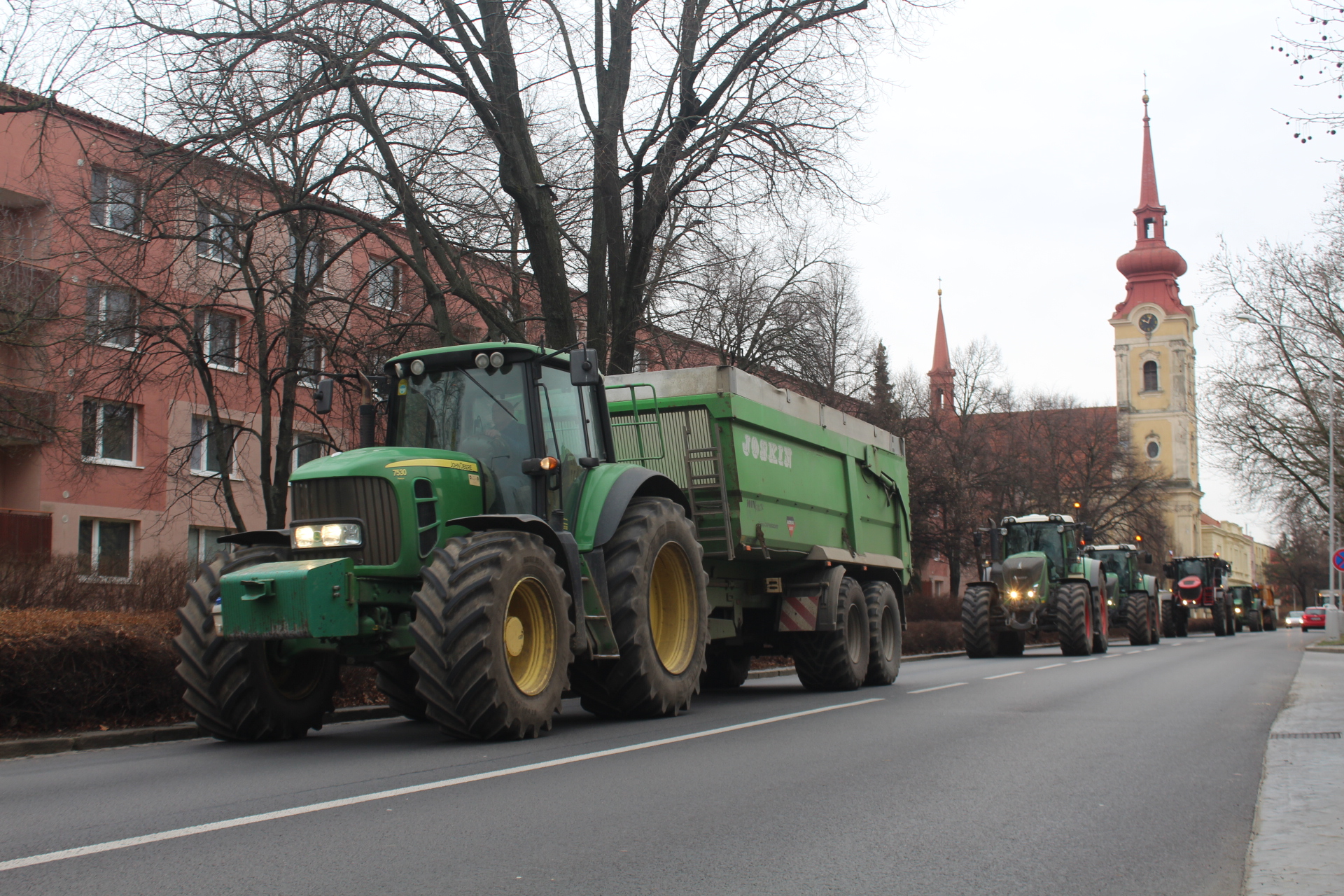 Stávka zcela ochromila Kosteleckou ulici
