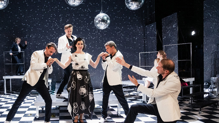 Divadlo ve středu nabídne  1 000 tváří Adiny