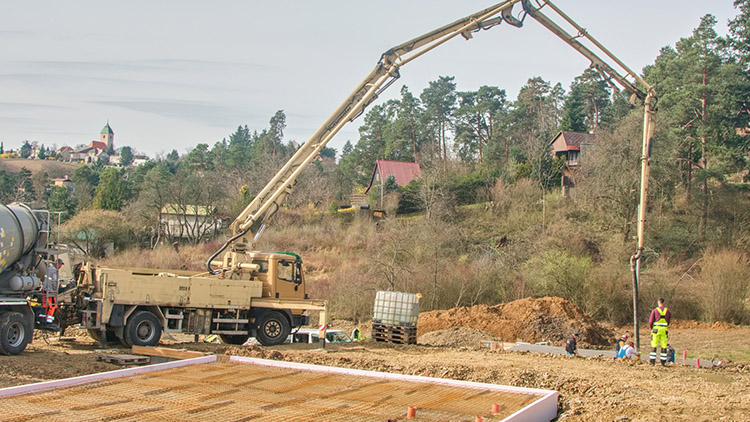 NA ČUBERNICI SE UŽ STAVÍ