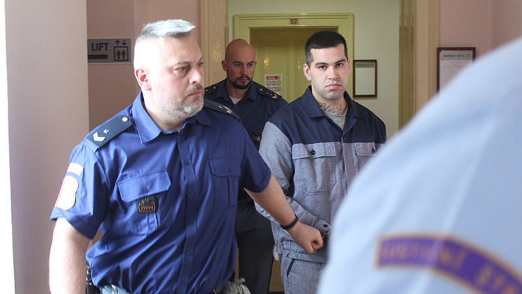 Gambler obral na internetu stovky lidí. Už zná rozsudek