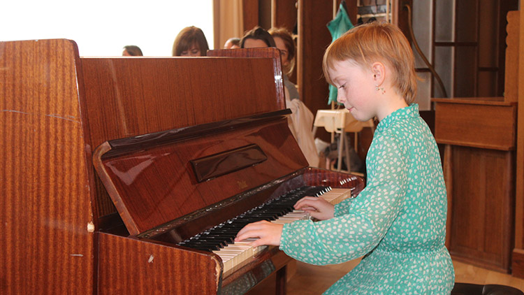 V kavárně Národního domu  pohladil po duši Jarní koncert