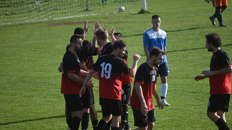 Emoce, branky a výhra hostů  Derby ve Vícově patřilo Olšanům