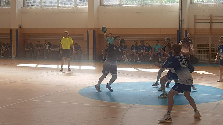HÁZENKÁŘSKÉ DERBY ZNOVU PRO KOSTELEC!