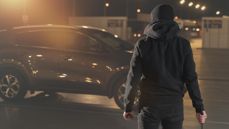 Peněženku vzal z auta