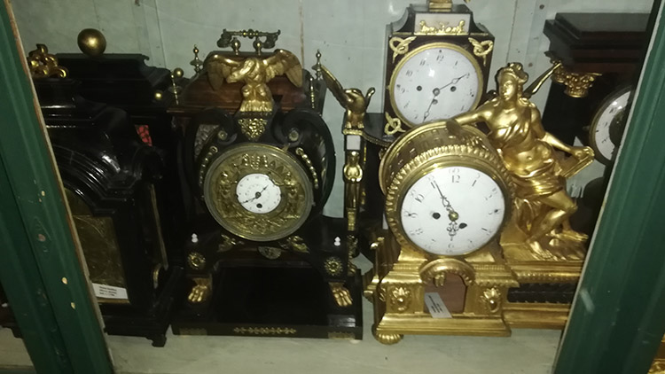 V muzejním depozitáři spí stovky hodin