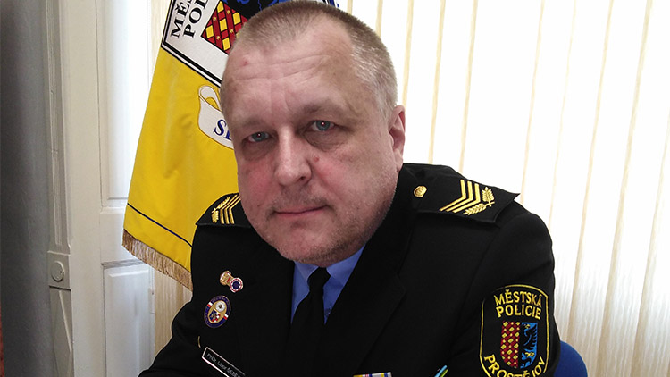 „K vidění bude policejní Ferrari i mobilní vězeňská cela,“  láká na Den s IZS ředitel Městské policie Prostějov Libor Šebestík