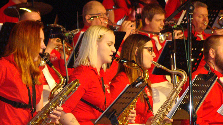 Němčickou Suprovku ovládly v sobotu dechy