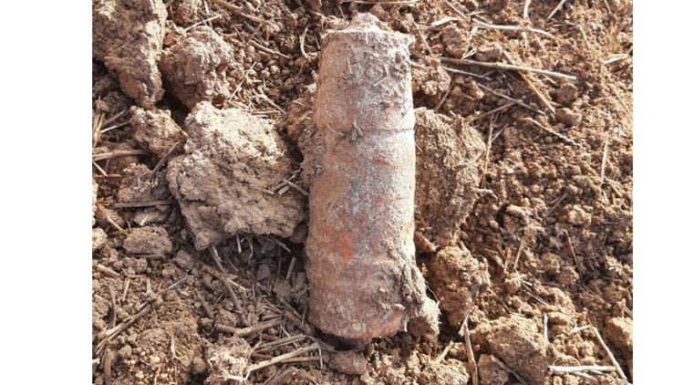 Muž ve Slatinkách  vykopal granát!