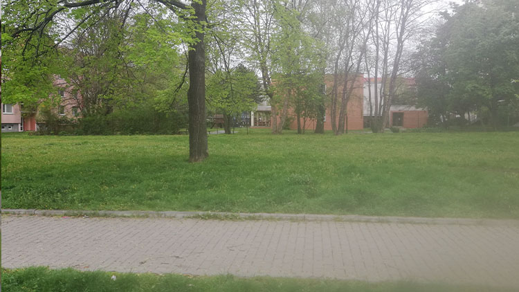 Vedle bývalé mateřinky na „Tylovce“ postaví parkovací dům