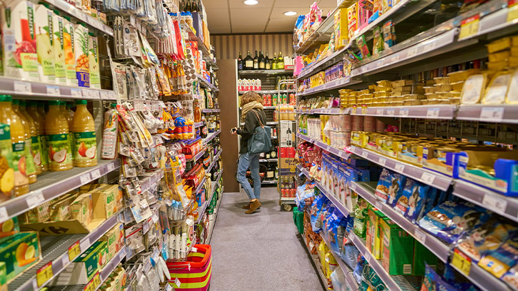 (Ne)logika volna obchodů během státních svátků