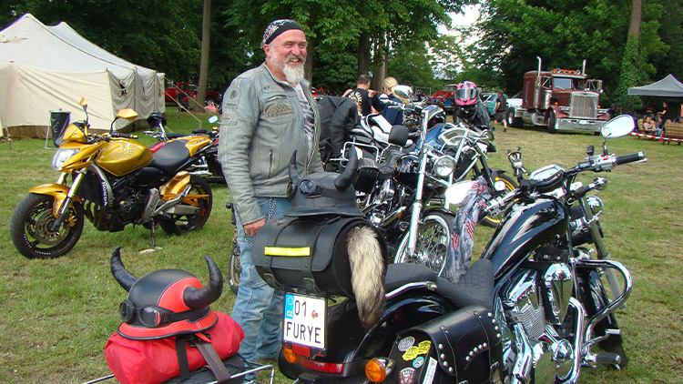 Motorky, traktory a ameriky ve Výšovicích táhly