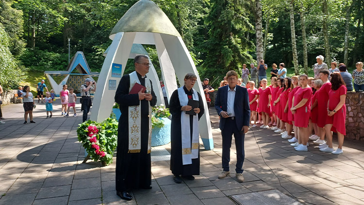 Pramenům ve Skalce bylo požehnáno