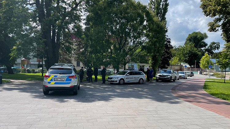 LOUPEŽNÉ PŘEPADENÍ   V CENTRU PROSTĚJOVA