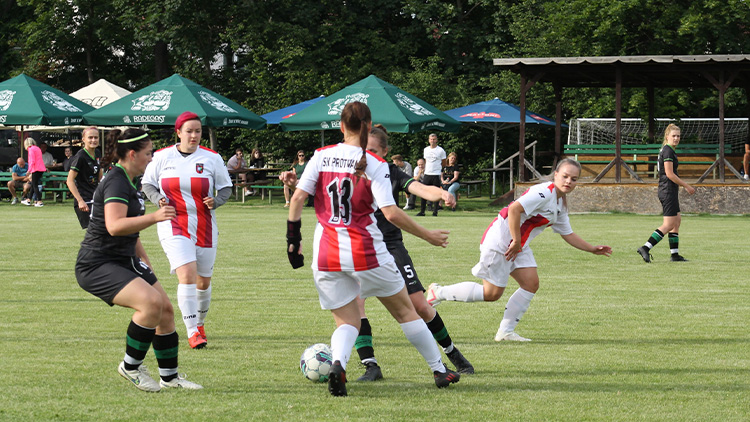 Ženy se také na fotbalové mapě neztratily