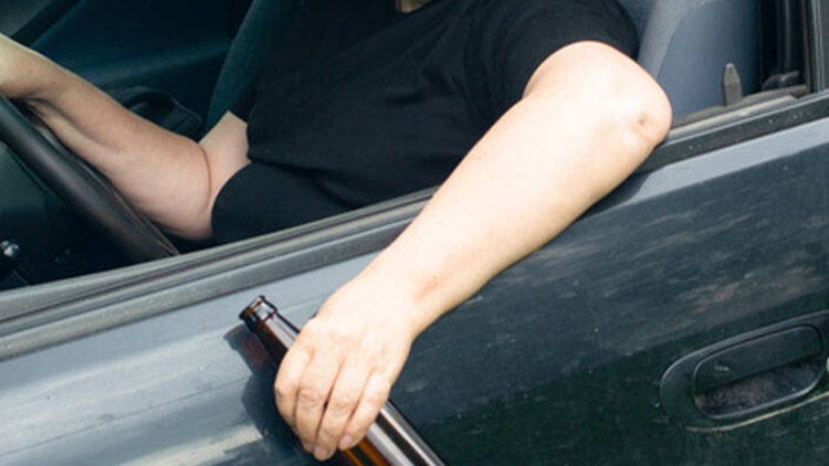 Starší řidička pod vlivem