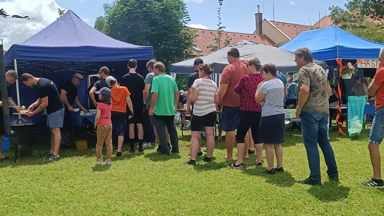 Guláše ve Víceměřicích  nezastavila ani průtrž mračen