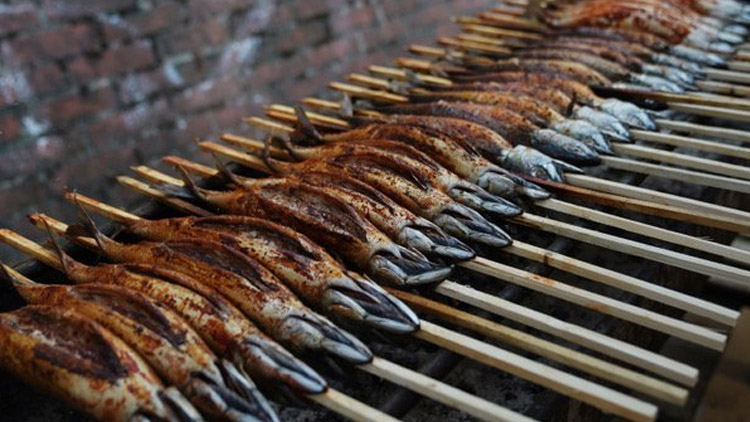 Makrela skoro za tři sta