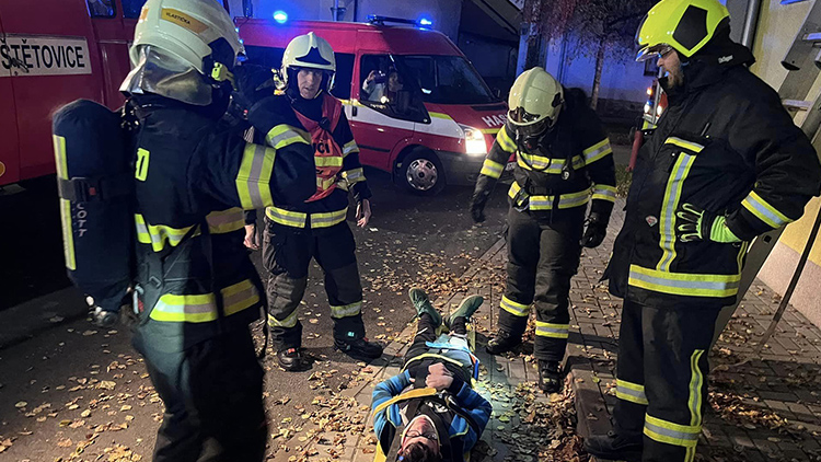 Hasiči v Dubanech zachraňovali účastníky karnevalu