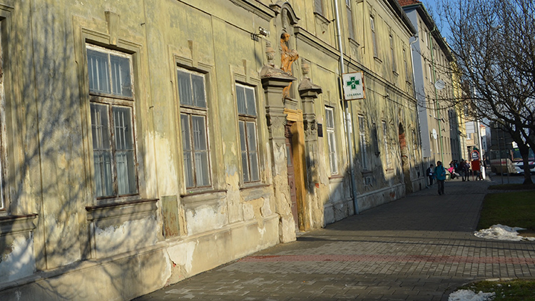 Stíny minulosti 24: Milosrdní bratři: „Zdržení  kvůli památkářům přijde na 200 milionů“