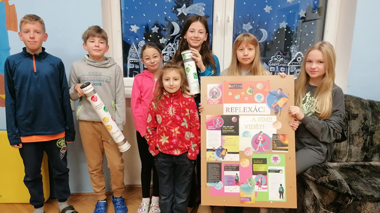 Děti z Drahan umí malovat světlem!