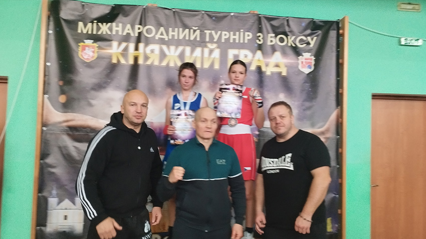 Boxerský klan Dvorských opět vyrazil na Ukrajinu