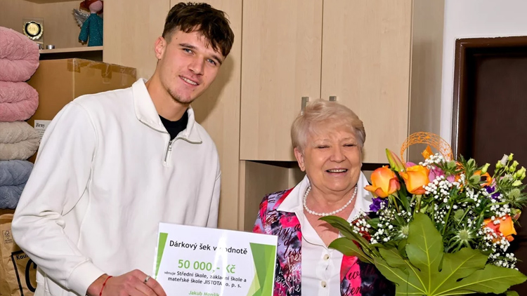 Tenista Jakub Menšík podporuje speciální školu