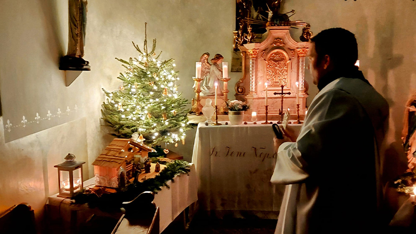 Domamyslická kaple má nový betlém