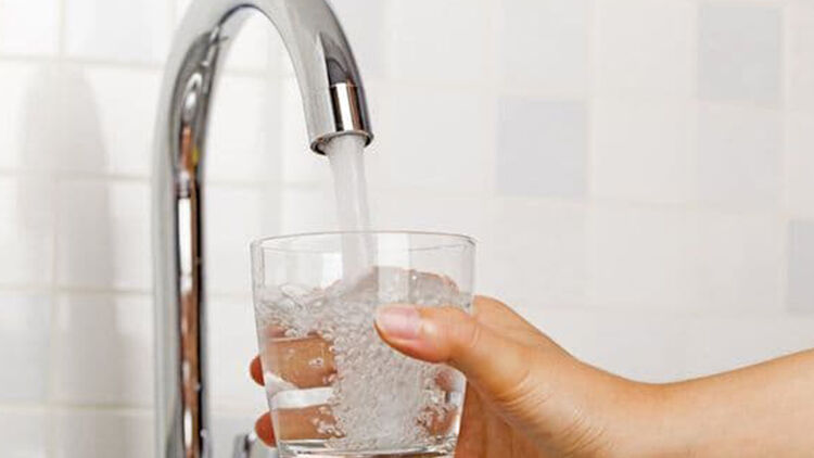 AKTUALIZOVÁNO: Obyvatelé Drozdovic pijí chlór!