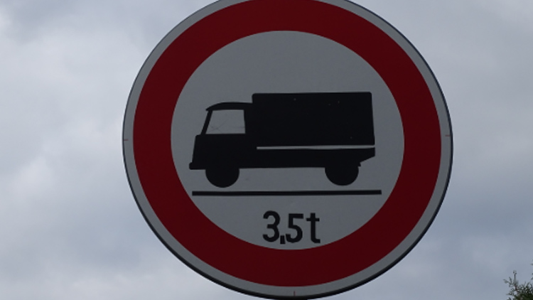 Na zkratku už nevjedou