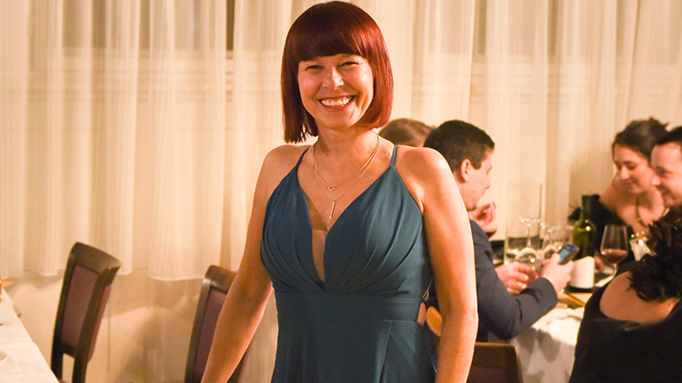 Bondovský ples měl úspěch, usmívá se Milada Sokolová