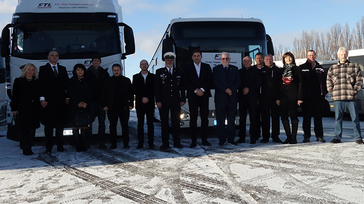 Stovky tisíc kilometrů bez nehody. Skvělí řidiči z FTL byli oceněni