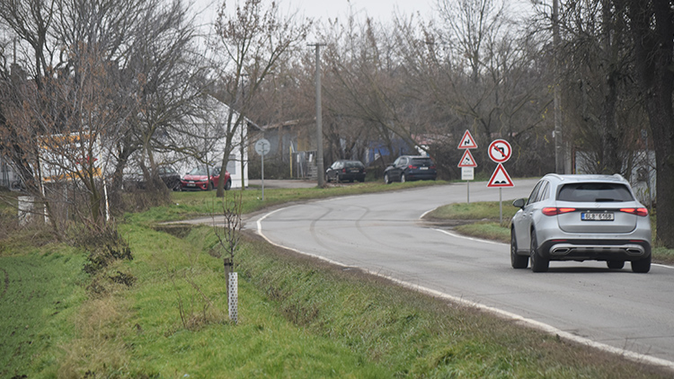 AKTUALIZOVÁNO: Cyklostezka v Určické ulici?   HROZÍ VYVLASTNĚNÍ POZEMKŮ!