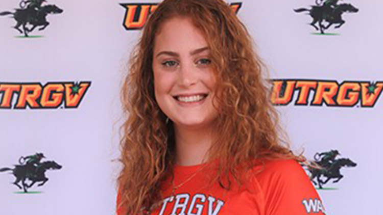 Z Turecka se do Prostějova vrátila Sarah Cruz!